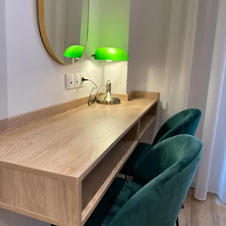 Ethra 5 アパート